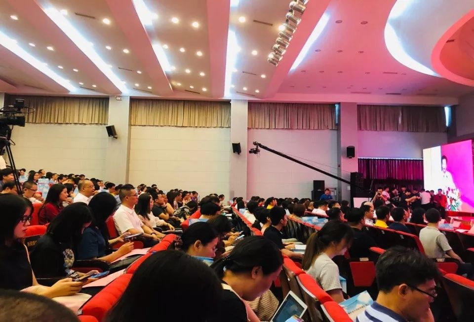 爱心觊发k8旗舰厅 | 觊发k8旗舰厅捐赠30万教育基金，践行以善为商，以爱报育(图4)