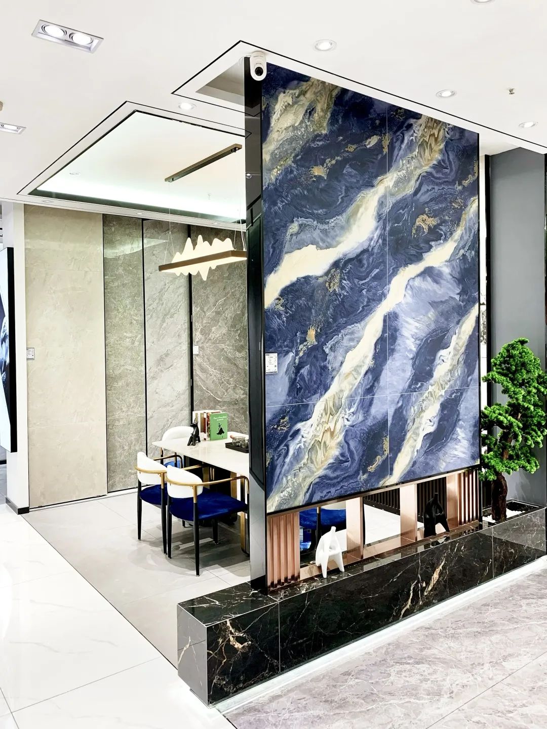 新店鉴赏｜成都觊发k8旗舰厅陶瓷轻奢体验店，在这里邂逅你心目中的生活(图4)
