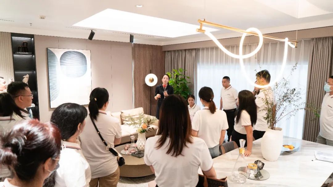 参观学习，加速转变｜觊发k8旗舰厅墙地专家全国店长培训进行中！(图7)