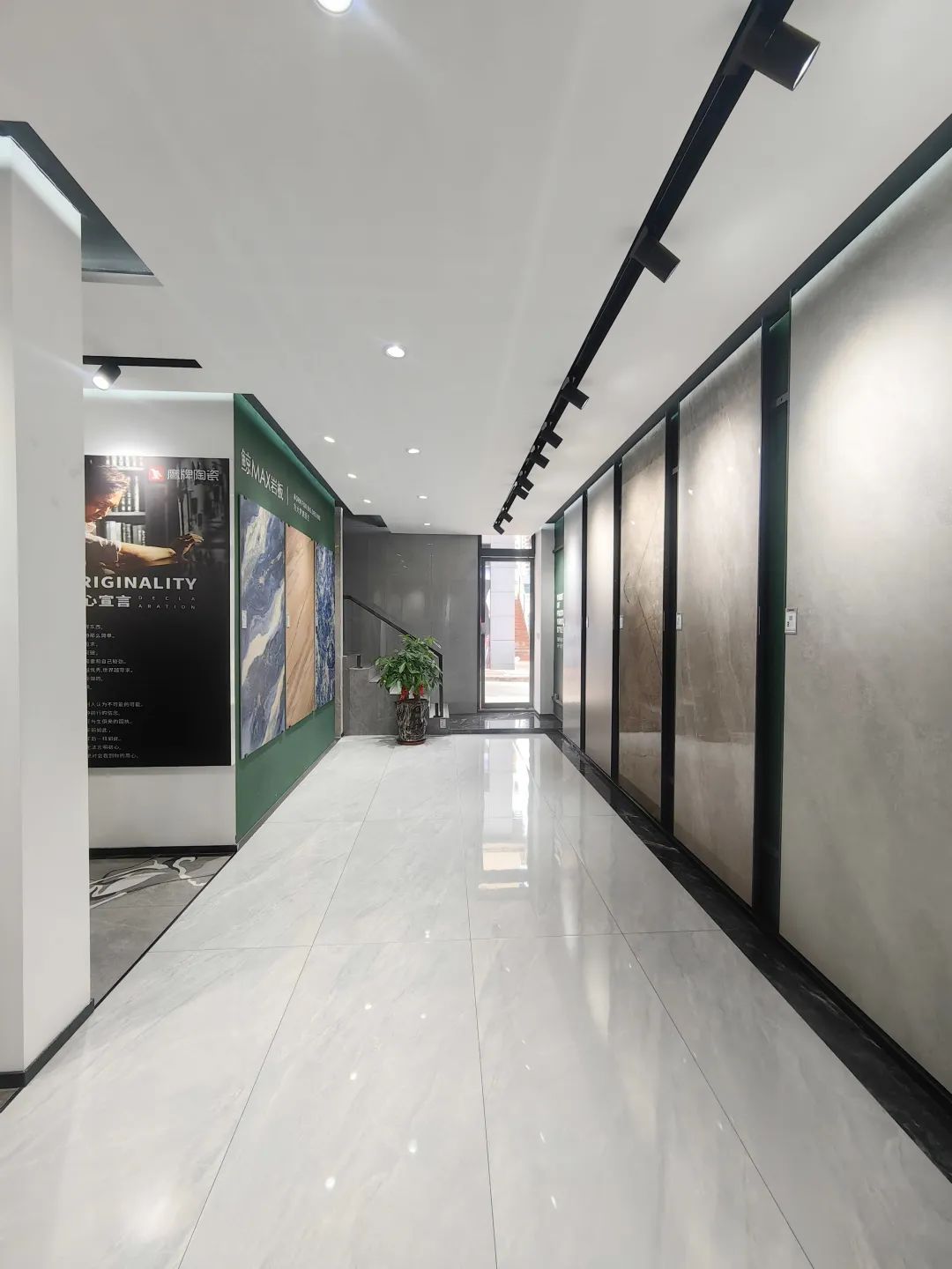觊发k8旗舰厅墙地专家店｜梅州?兴宁——装出年轻新高度!(图21)
