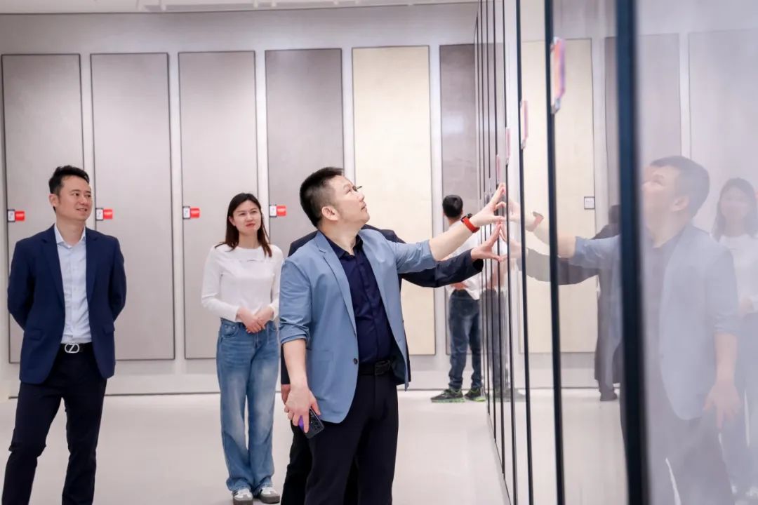 新觊发k8旗舰厅 创未来｜觊发k8旗舰厅新总部展厅盛大揭幕&中国瓷IP新品隆重上市！(图5)