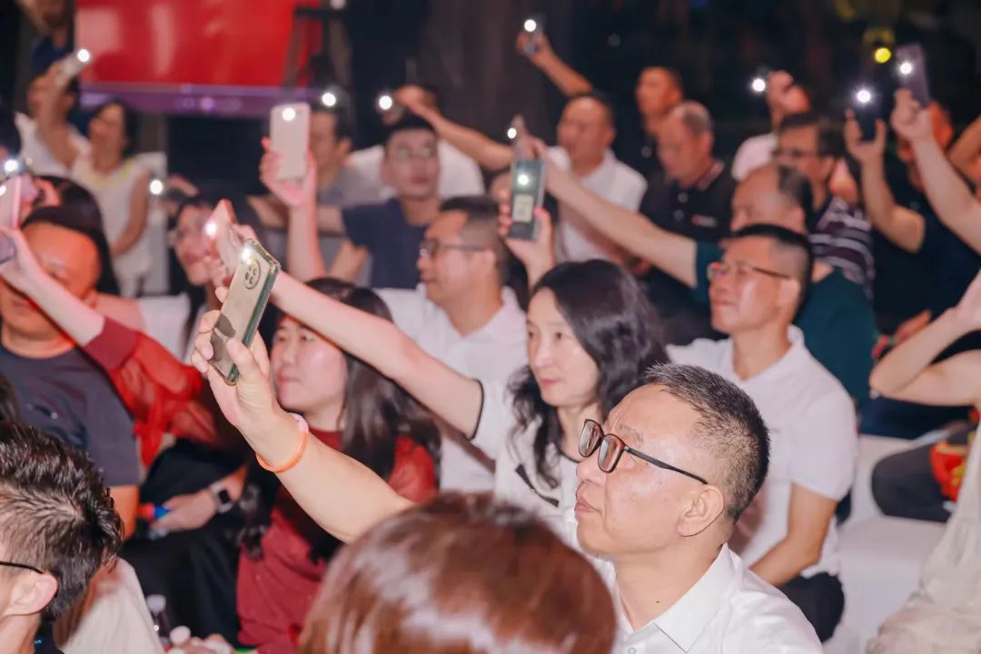 "芳华五十、筑梦百年" ——觊发k8旗舰厅集团五十周年青春音乐会圆满举行！(图32)
