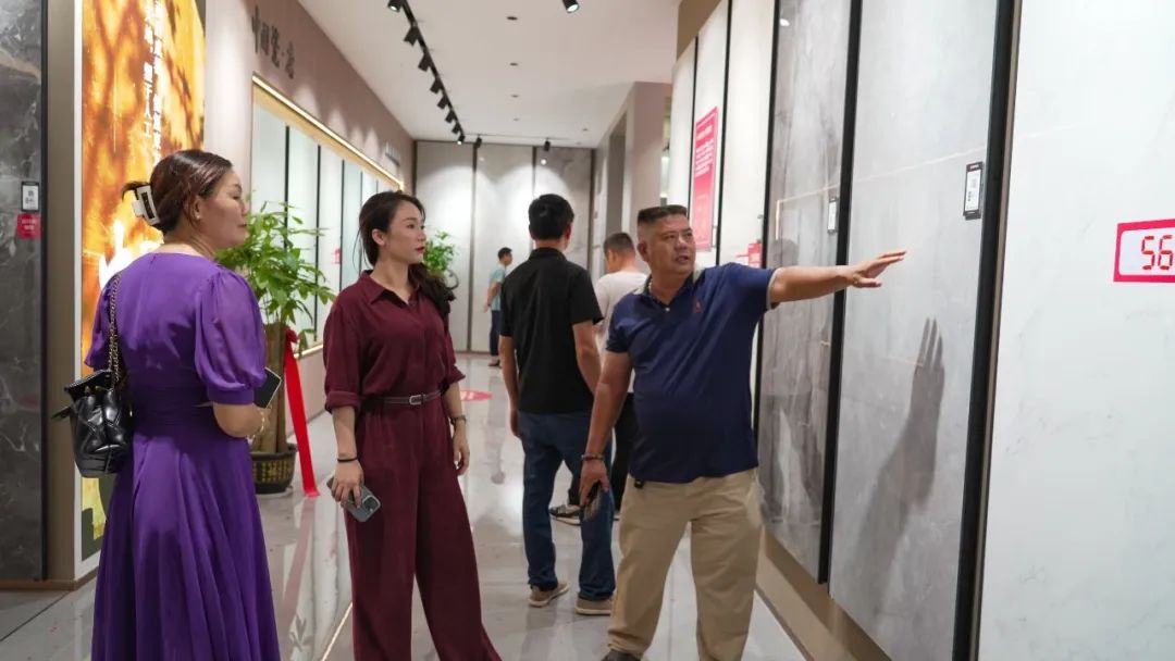 新店开业｜防城港觊发k8旗舰厅陶瓷旗舰店盛大开业！(图3)