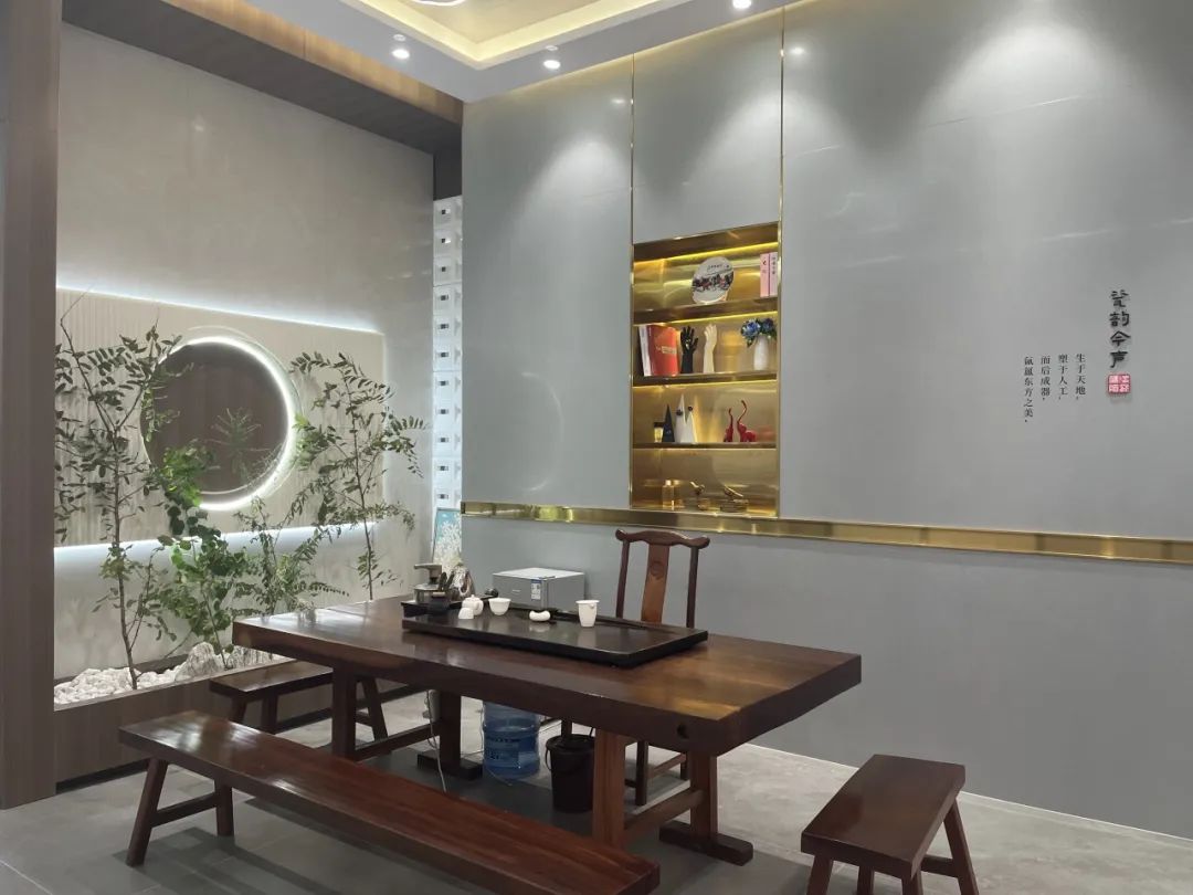觊发k8旗舰厅50周年 门店风采｜贵州都匀觊发k8旗舰厅旗舰店，以极简之美，引领空间美学新风尚(图6)