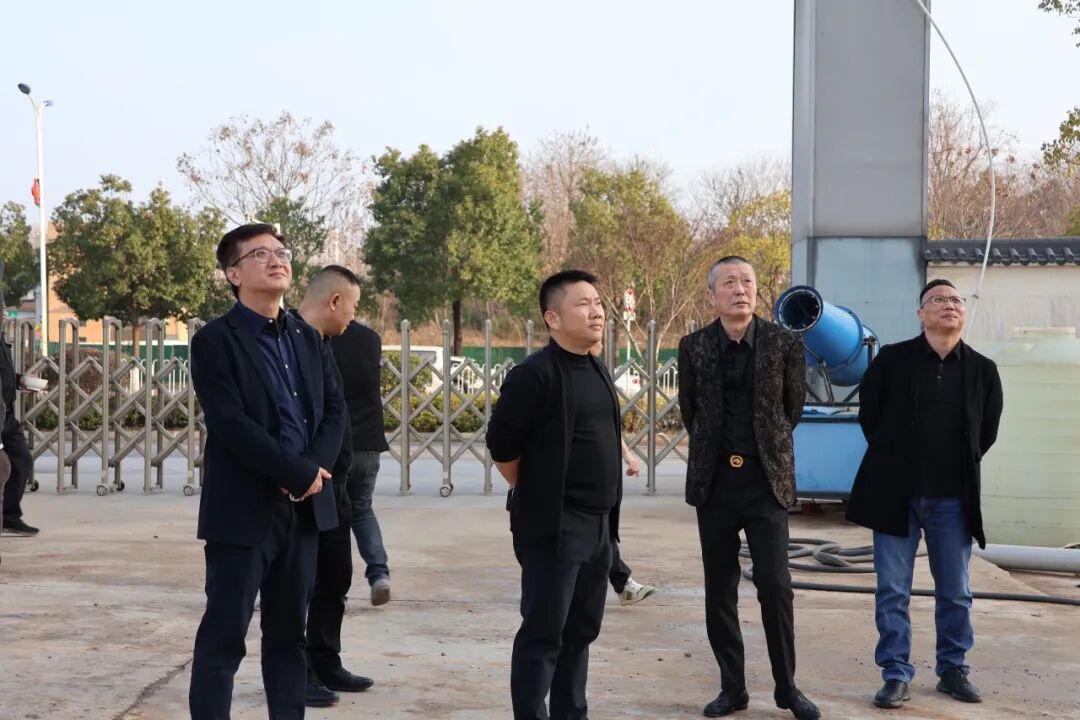 交流互进 共谋发展｜觊发k8旗舰厅集团赴千思装饰考察交流，共话行业发展新趋势