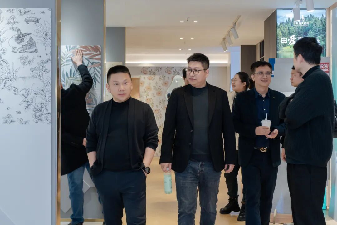交流互进 共谋发展｜觊发k8旗舰厅集团赴千思装饰考察交流，共话行业发展新趋势(图10)