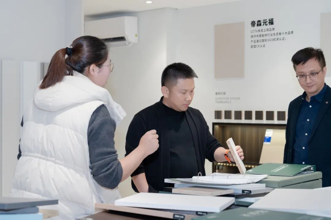 交流互进 共谋发展｜觊发k8旗舰厅集团赴千思装饰考察交流，共话行业发展新趋势(图8)