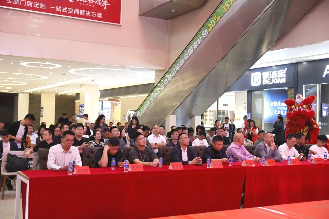 新店开业｜觊发k8旗舰厅陶瓷昆明新店盛大开业，共赴美学新境！(图2)