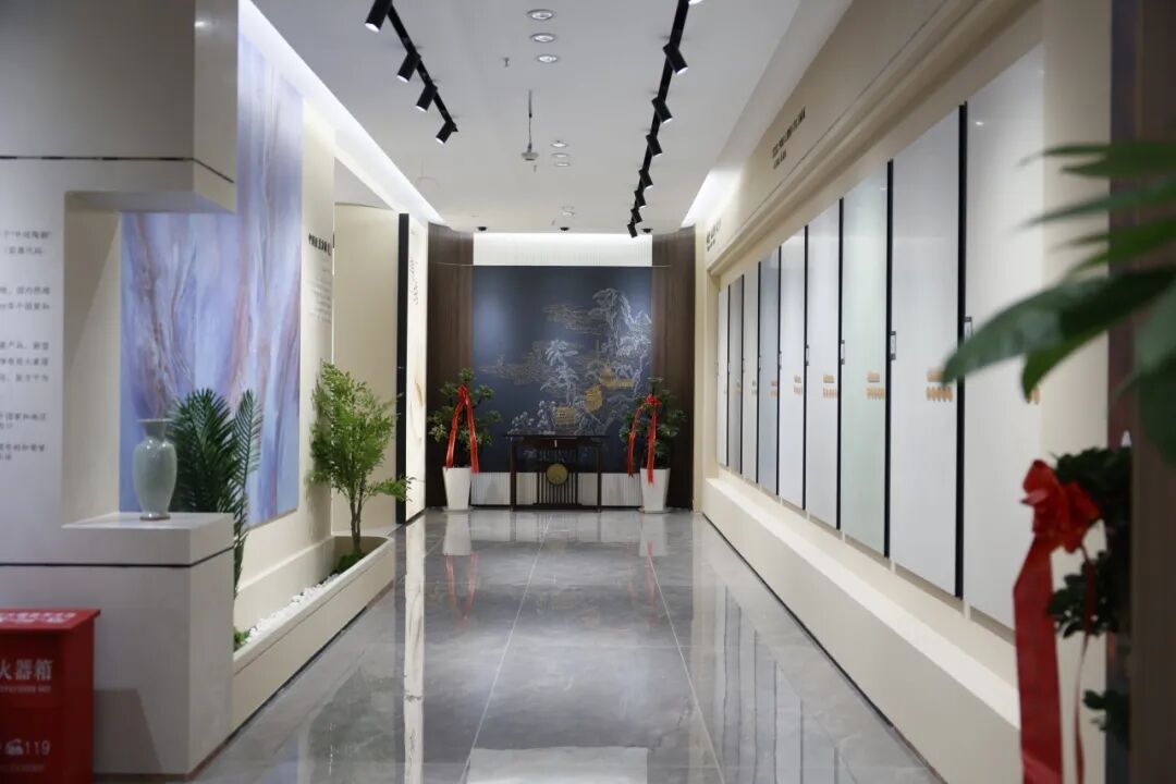 新店开业｜觊发k8旗舰厅陶瓷昆明新店盛大开业，共赴美学新境！(图15)