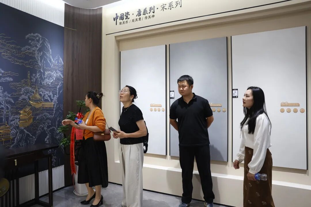 新店开业｜觊发k8旗舰厅陶瓷昆明新店盛大开业，共赴美学新境！(图3)